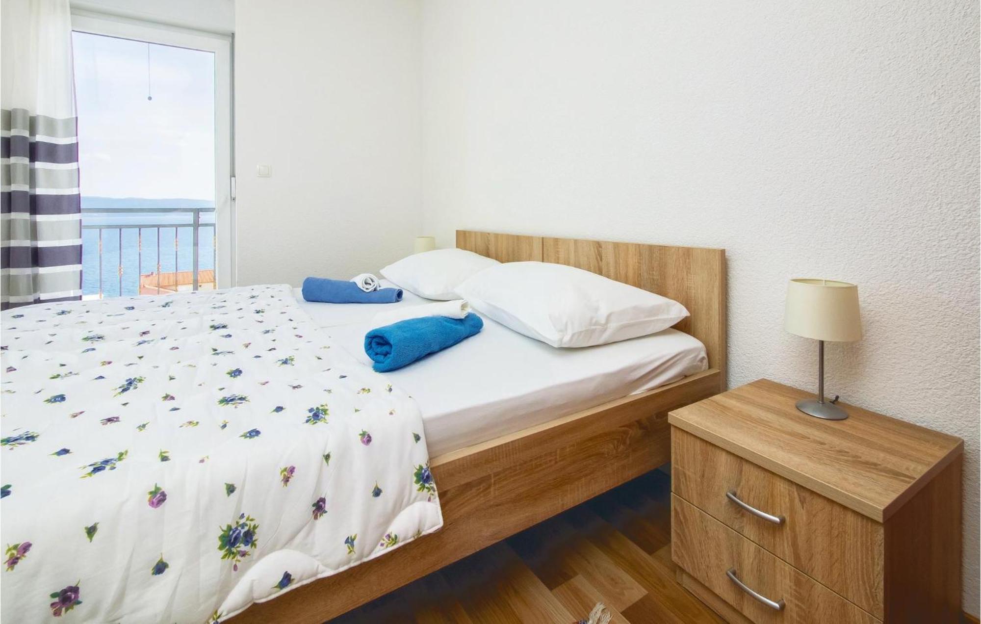 Gorgeous Apartment In Mali Rat With Kitchen Sumpetar Ngoại thất bức ảnh